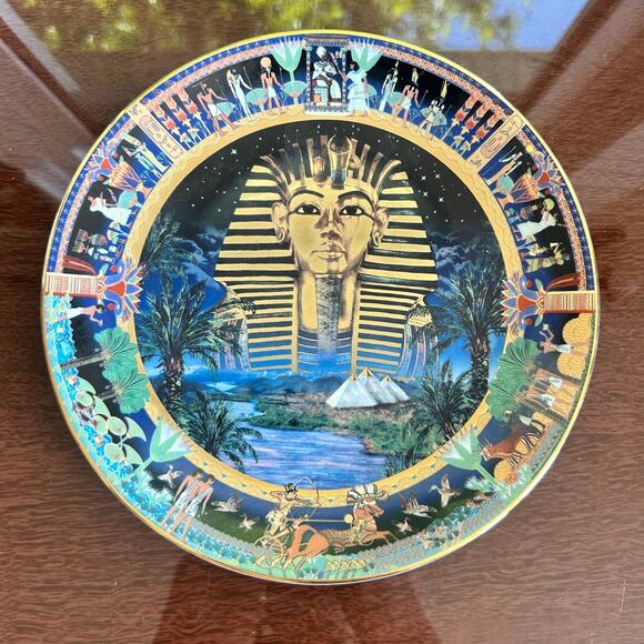Vintage Tutankhamun Plate by Sue Climpson for Bradford Exchange Egypt Art - Picture 5 of 10